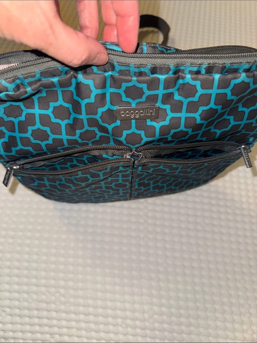 Baggallini Teal/Grey Patterned Crossbody Bag